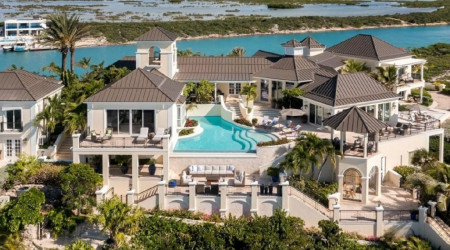 17BR Estate with Private Beach  Tur