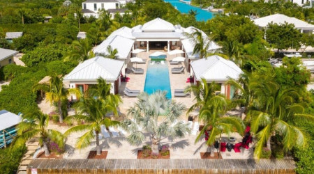 7BR Excellent Waterfront Estate Ren