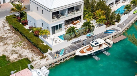 Prestige Gemstone Villa Leeward Tur