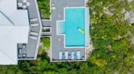 4 BR Oasis Villa Rental in Caicos I