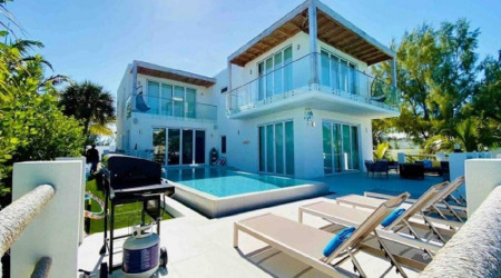 Flower House Villa Rental Turks Cai